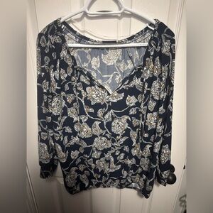 Reitmans Navy and White Floral Blouse